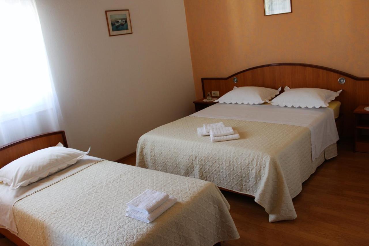 Apartment Benten Drvenik  Ngoại thất bức ảnh