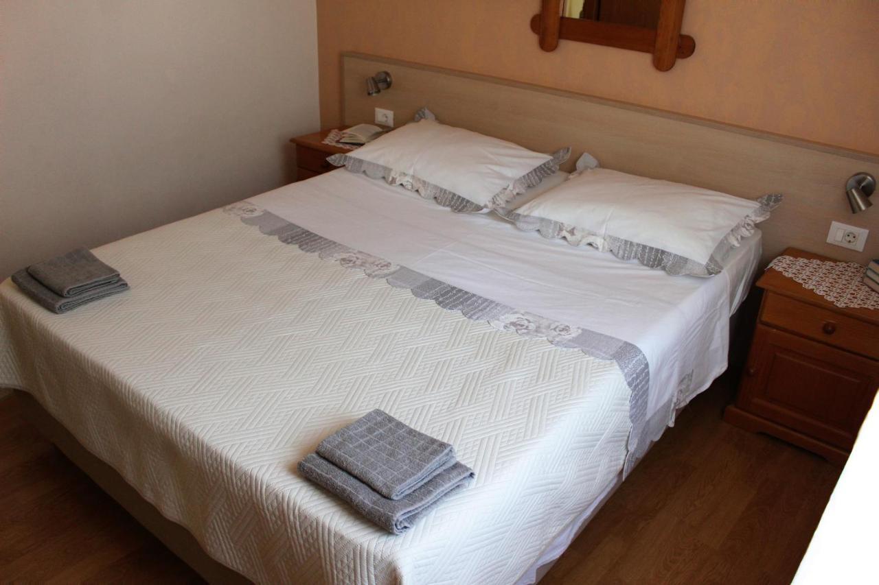 Apartment Benten Drvenik  Ngoại thất bức ảnh