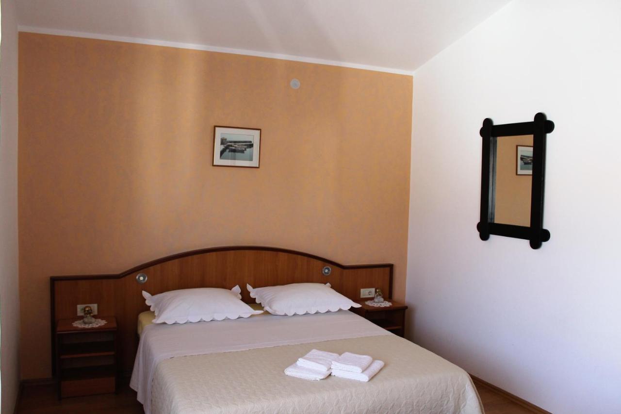 Apartment Benten Drvenik  Ngoại thất bức ảnh