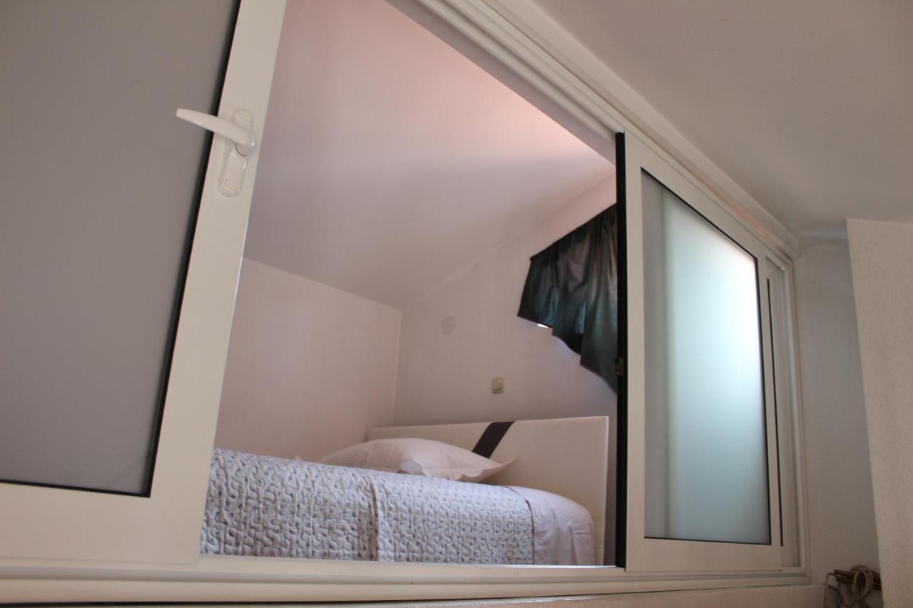Apartment Benten Drvenik  Ngoại thất bức ảnh